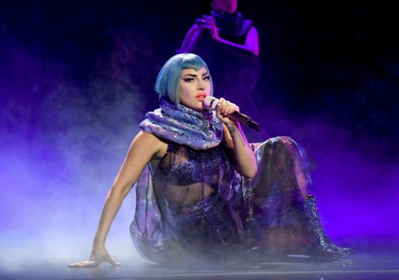 Pourquoi Lady Gaga s’identifie comme une «gentillesse punk» Pourquoi Lady Gaga s’identifie comme une «gentillesse punk»