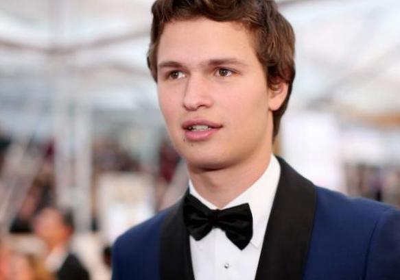Ansel Elgort sortait-elle avec Violetta Komyshan en 2014, au moment de son allégation d’agression sexuelle ?