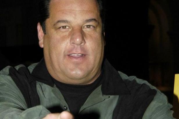 Steve Schirripa, star des sopranos, est material que les gens ne pensent pas qu’il ressemble à Bobby Baccala Steve Schirripa, star des sopranos, est material que les gens ne pensent pas qu’il ressemble à Bobby Baccala