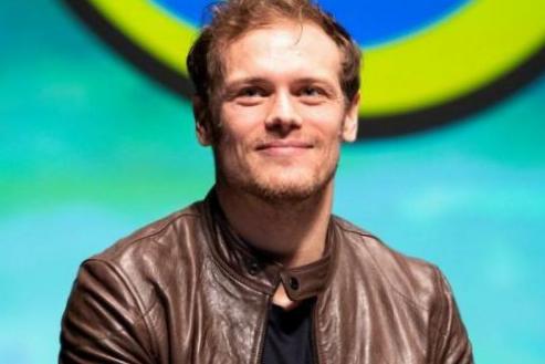 Sam Heughan, star de l’Outlander, affirme que jouer Jamie Fraser est une torture absolue