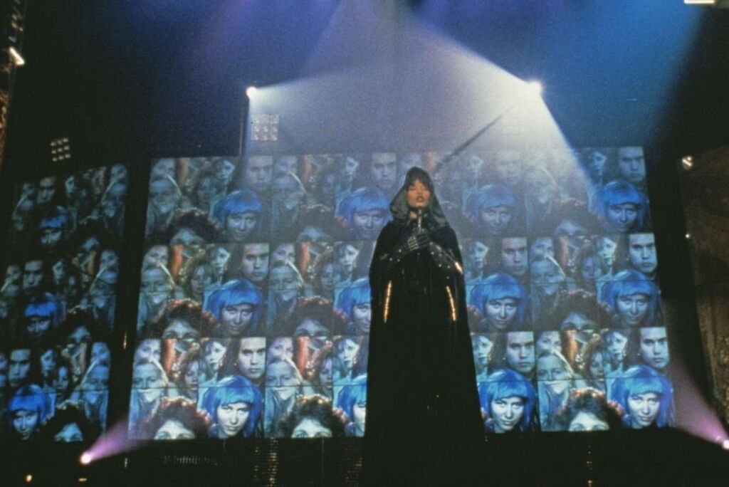 Pourquoi Whitney Houston a été « intriguée » par « The Bodyguard »