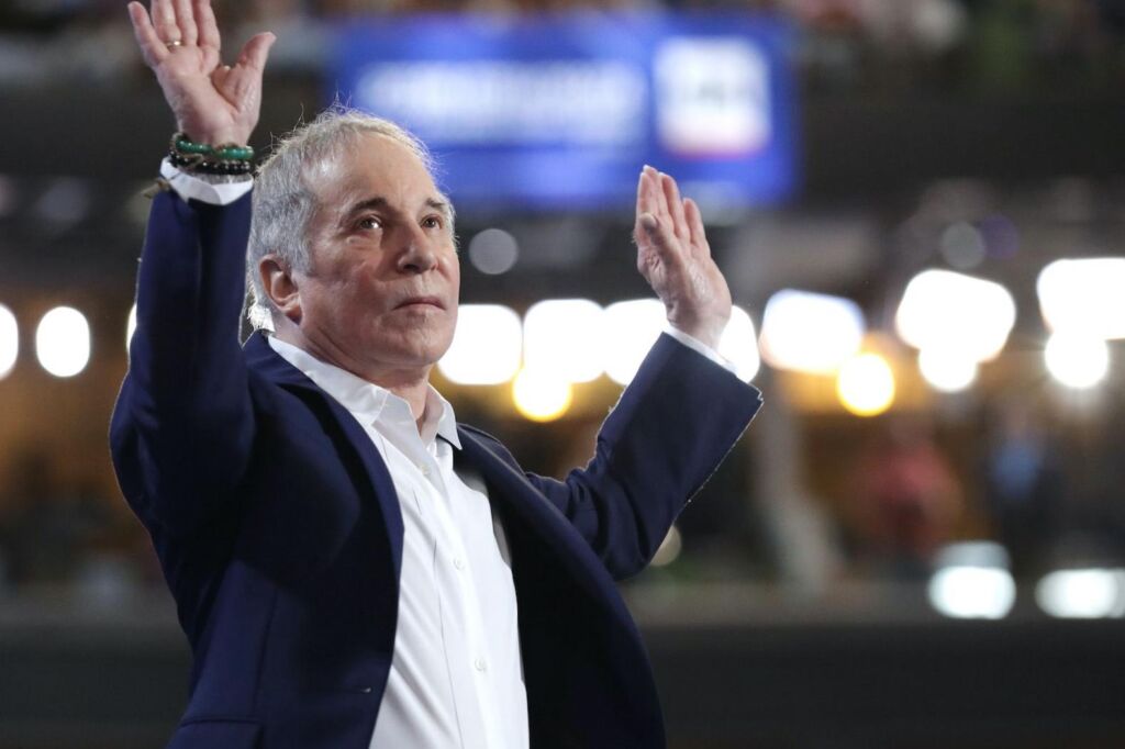 Un extrait de la « biographie audio » de Paul Simon avec Malcolm Gladwell Un extrait de la « biographie audio » de Paul Simon avec Malcolm Gladwell