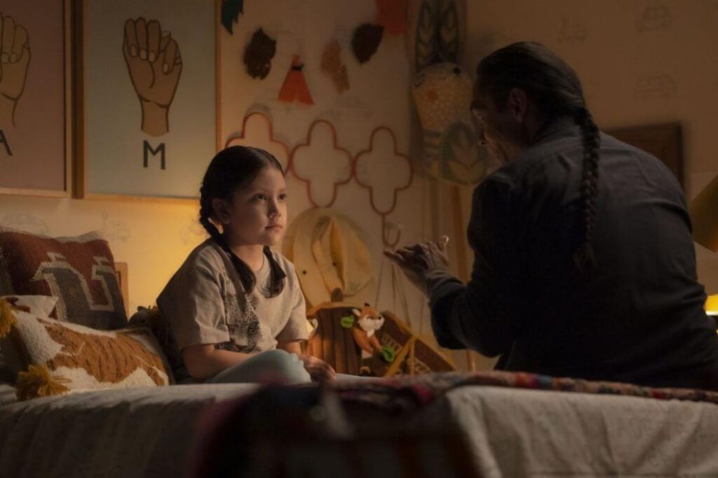 Qui joue la jeune Maya Lopez dans le Disney+ Clearly show ?