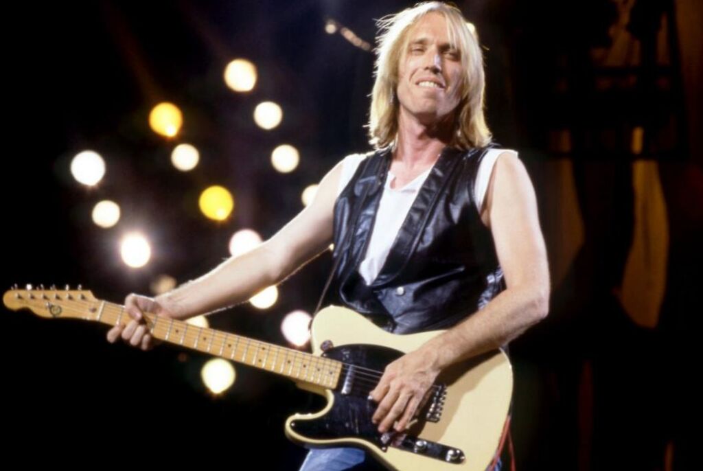 Tom Petty a déclaré qu’écouter la chanson « End of the Line » des Traveling Wilburys l’avait rendu émotif Tom Petty a déclaré qu’écouter la chanson « End of the Line » des Traveling Wilburys l’avait rendu émotif