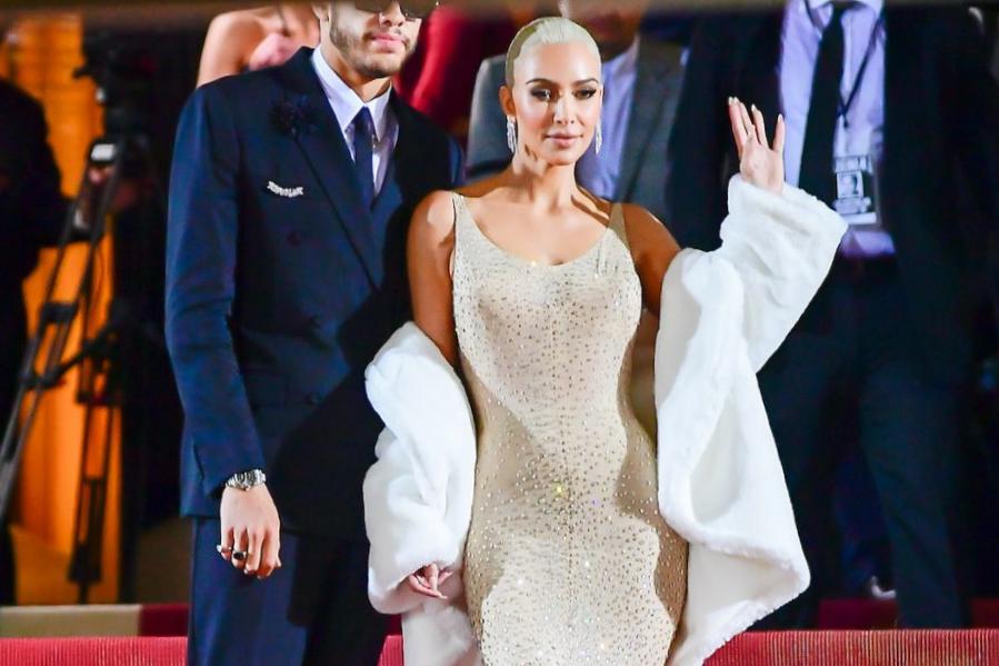 Le créateur de robes de Marilyn Monroe, Bob Mackie, dit que c’est une « grosse erreur » de laisser Kim Kardashian porter la robe emblématique