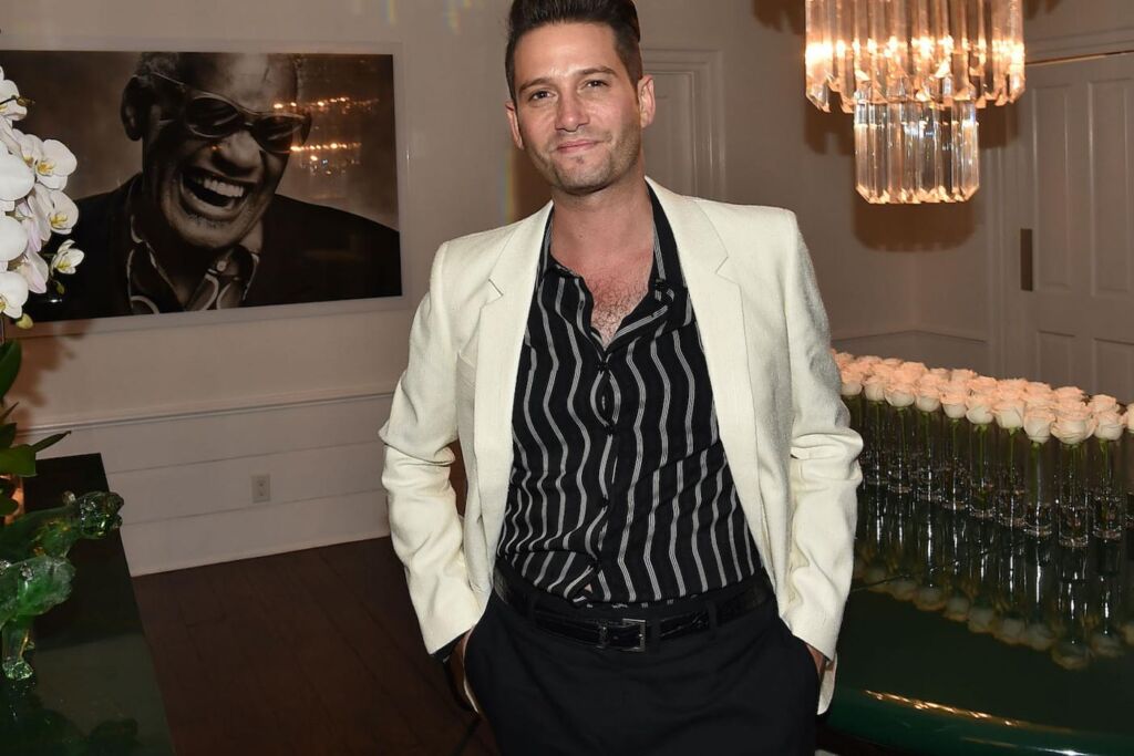 Josh Flagg de ‘Million Dollar Listing’ dit qu’il aime son nouveau petit ami Andrew Beyer Josh Flagg de ‘Million Dollar Listing’ dit qu’il aime son nouveau petit ami Andrew Beyer