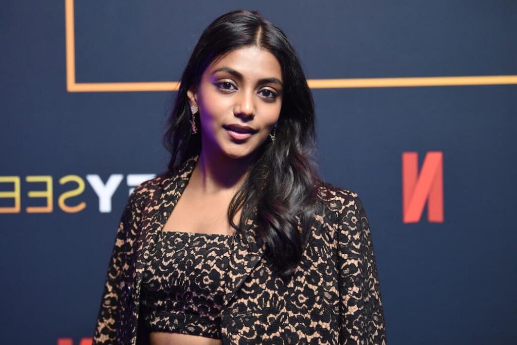 Charithra Chandran, star de « Bridgerton », veut voir Edwina avec un « prince sexy »