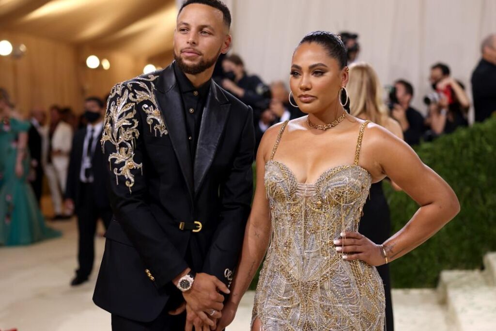 Un regard sur le manoir de la région de la baie de Stephen Curry et Ayesha Curry Un regard sur le manoir de la région de la baie de Stephen Curry et Ayesha Curry