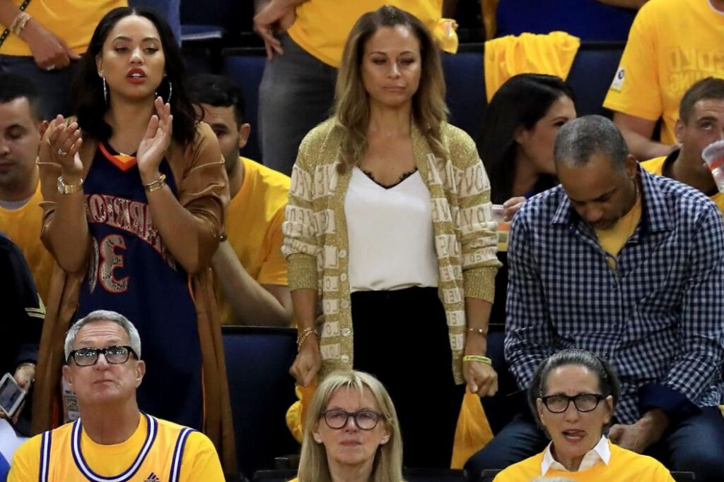 Le drame des parents de Steph Curry est encore plus bizarre