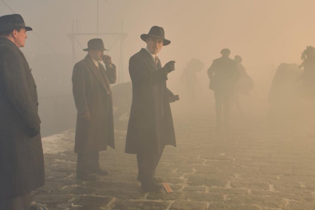 Voici ce qu’il y a dans ces fausses cigarettes que les acteurs fument dans la série
