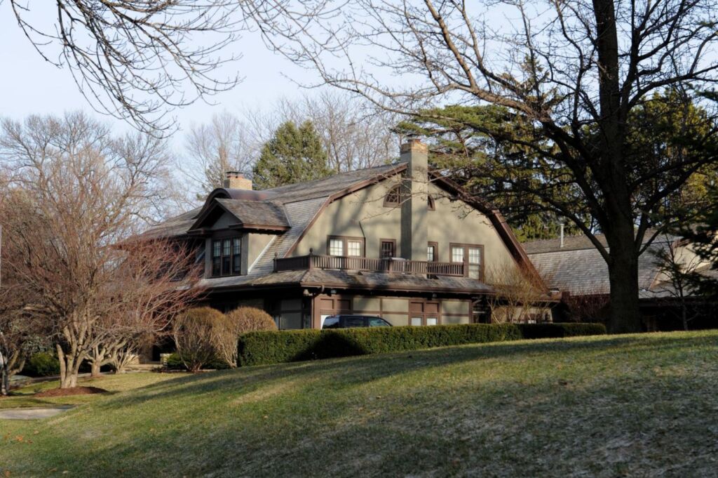 Le milliardaire Warren Buffett vit dans une maison qui vaut moins d’un million de dollars Le milliardaire Warren Buffett vit dans une maison qui vaut moins d’un million de dollars