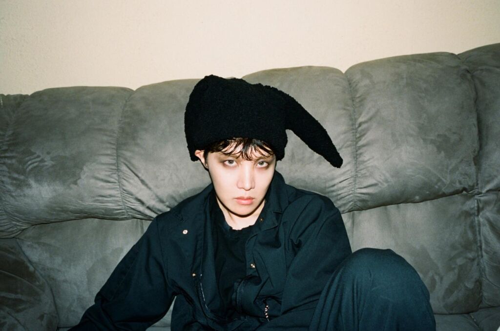 J-Hope dévoile la tracklist de son nouvel album « Jack In The Box » J-Hope dévoile la tracklist de son nouvel album « Jack In The Box »
