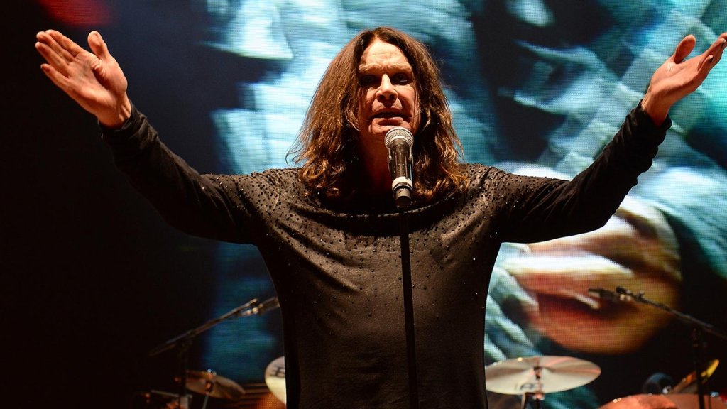 Écoutez Ozzy Osbourne, Tony Iommi de Black Sabbath se réunir sur une nouvelle chanson Écoutez Ozzy Osbourne, Tony Iommi de Black Sabbath se réunir sur une nouvelle chanson