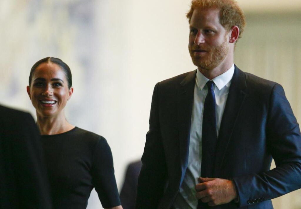 Le prince Harry et Meghan Markle pensaient que Victoria Beckham avait divulgué des histoires à leur sujet – Biographie Le prince Harry et Meghan Markle pensaient que Victoria Beckham avait divulgué des histoires à leur sujet – Biographie