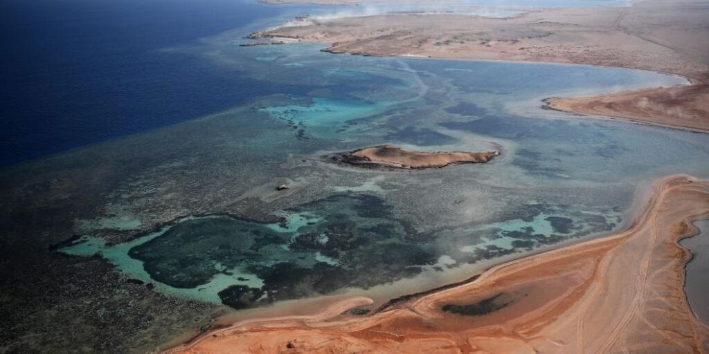 L’Arabie saoudite construira des gratte-ciel de 75 milles à travers les montagnes et le désert L’Arabie saoudite construira des gratte-ciel de 75 milles à travers les montagnes et le désert
