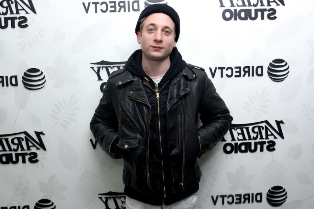 Jeremy Allen White a déclaré que le casting de « Shameless » « avait appris à être des gens décents » en travaillant sur la série