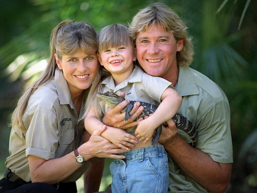 La femme de Steve Irwin, Terri, se remarierait-elle un jour ? Le « Crikey ! » C »est l »étoile d »Irwins définit ses pensées sur les rencontres La femme de Steve Irwin, Terri, se remarierait-elle un jour ? Le « Crikey ! » C »est l »étoile d »Irwins définit ses pensées sur les rencontres