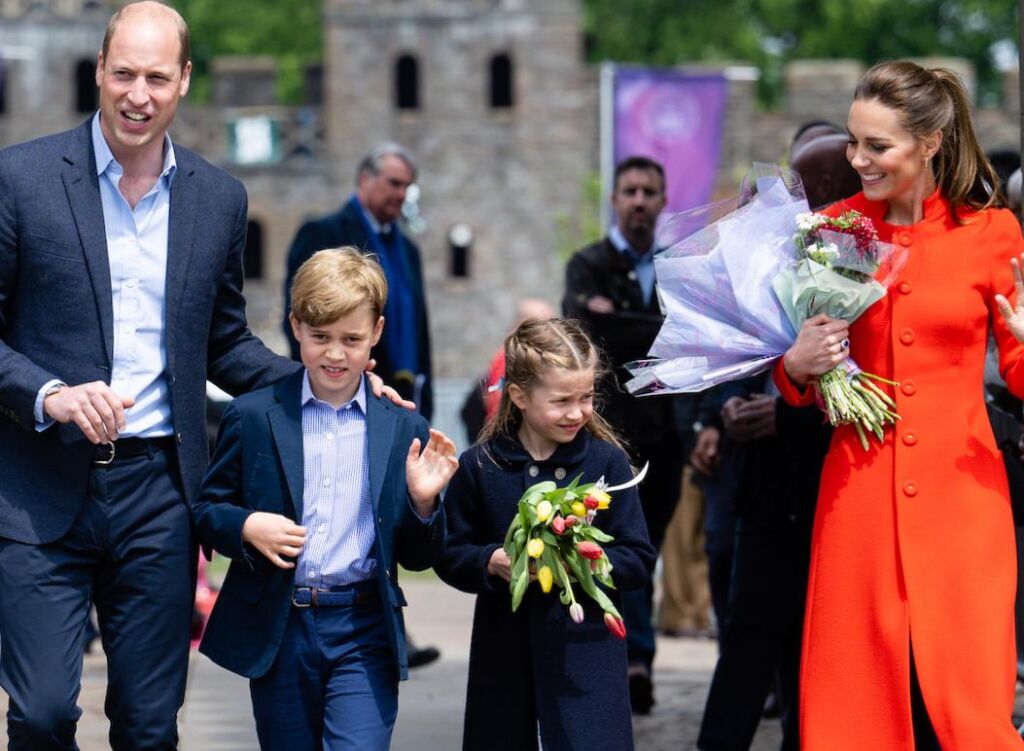 La vidéo des lionnes de la princesse Charlotte marque une « toute nouvelle sorte d’enfance royale » pour les enfants du prince William et de Kate Middleton – commentateur La vidéo des lionnes de la princesse Charlotte marque une « toute nouvelle sorte d’enfance royale » pour les enfants du prince William et de Kate Middleton – commentateur