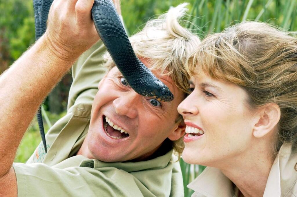 Terri Irwin et feu son mari Steve Irwin se sont rencontrés de la manière la plus « chasseur de crocodiles » Terri Irwin et feu son mari Steve Irwin se sont rencontrés de la manière la plus « chasseur de crocodiles »