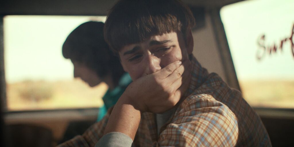 Les auteurs de « Stranger Things » avertissent les fans que le « Byler Script » est faux Les auteurs de « Stranger Things » avertissent les fans que le « Byler Script » est faux