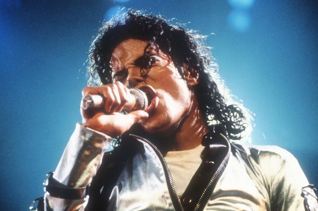 101 Michael Jackson Mask Photos et images haute résolution - Getty Images