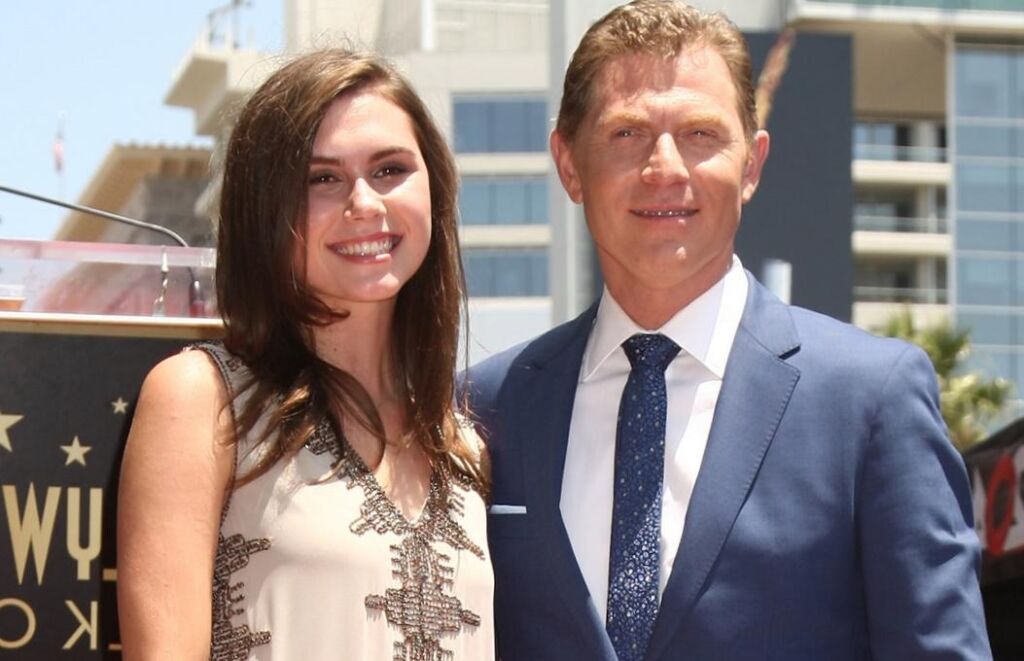 Le burrito du petit-déjeuner de Bobby Flay et de sa fille Sophie Flay demande un ajout unique et croustillant Le burrito du petit-déjeuner de Bobby Flay et de sa fille Sophie Flay demande un ajout unique et croustillant