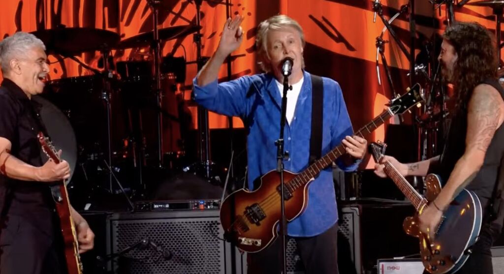 Voir Paul McCartney Sing ‘Oh ! Darling’ Live pour la première fois au Taylor Hawkins Tribute Concert – Rolling Stone Voir Paul McCartney Sing ‘Oh ! Darling’ Live pour la première fois au Taylor Hawkins Tribute Concert – Rolling Stone