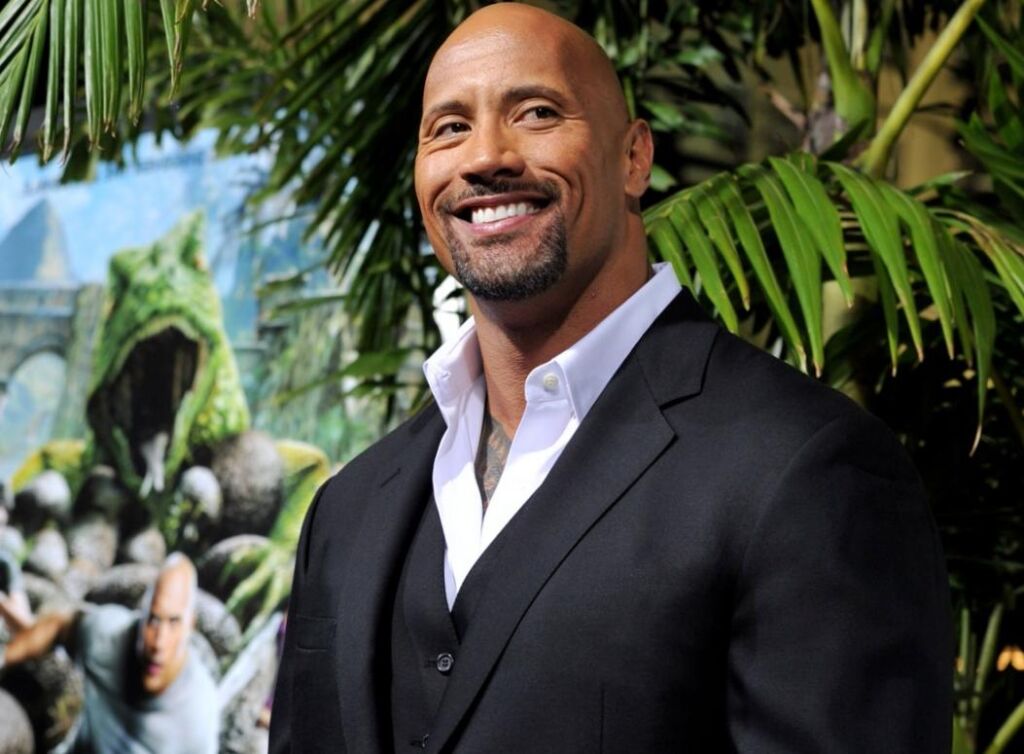Dwayne ‘The Rock’ Johnson lance une ligne de chaussures avec l’UFC Dwayne ‘The Rock’ Johnson lance une ligne de chaussures avec l’UFC