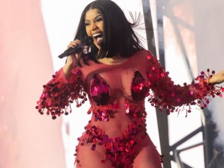 Cardi B en procès après le tatouage d’un homme représenté dans une couverture sexuelle – Rolling Stone