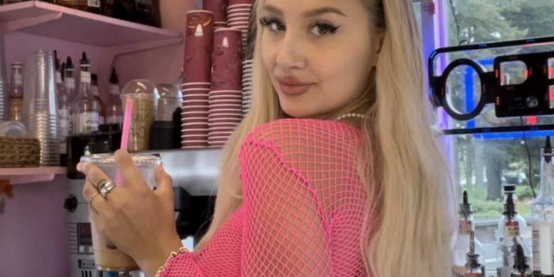 Je suis un Bikini Barista qui gagne jusqu’à 800 $ en pourboires par jour