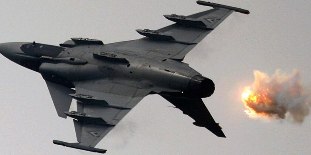 L’avion de chasse suédois Gripen pourrait être la meilleure option de l’Ukraine contre la Russie L’avion de chasse suédois Gripen pourrait être la meilleure option de l’Ukraine contre la Russie