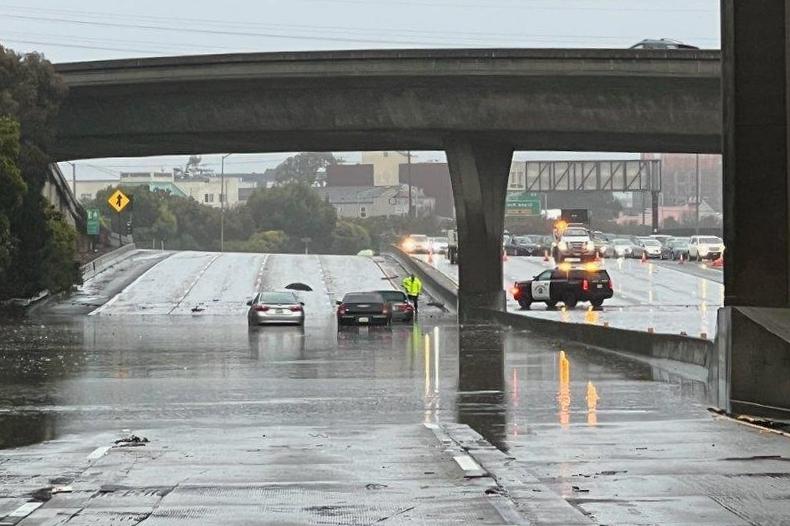 Une rivière atmosphérique déclenchera des inondations et atténuera la sécheresse en Californie Une rivière atmosphérique déclenchera des inondations et atténuera la sécheresse en Californie