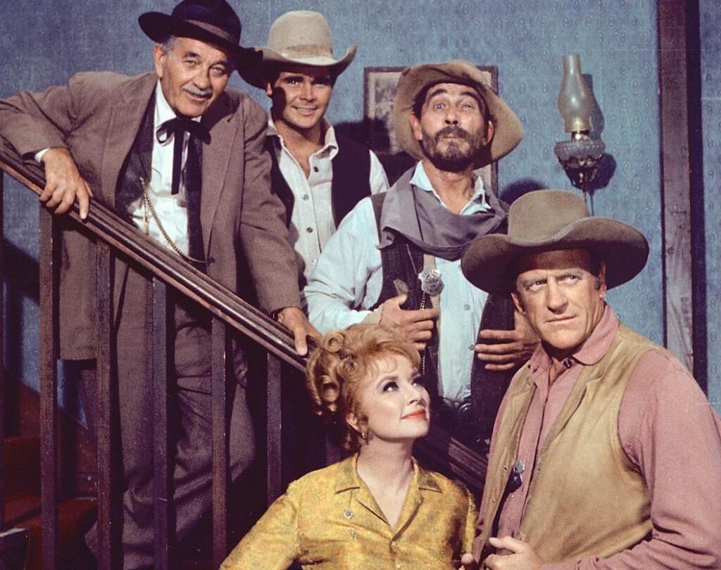 Des membres de la distribution de « Gunsmoke » sont-ils encore en vie ? Des membres de la distribution de « Gunsmoke » sont-ils encore en vie ?