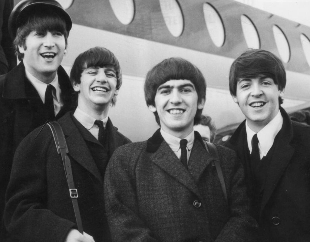 Les Beatles n’ont pas joué pour l’argent – mais le chèque de paie « aide », selon George Harrison