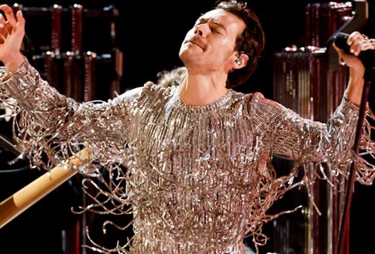 Regardez la performance de Harry Styles aux Grammys 2023 Regardez la performance de Harry Styles aux Grammys 2023