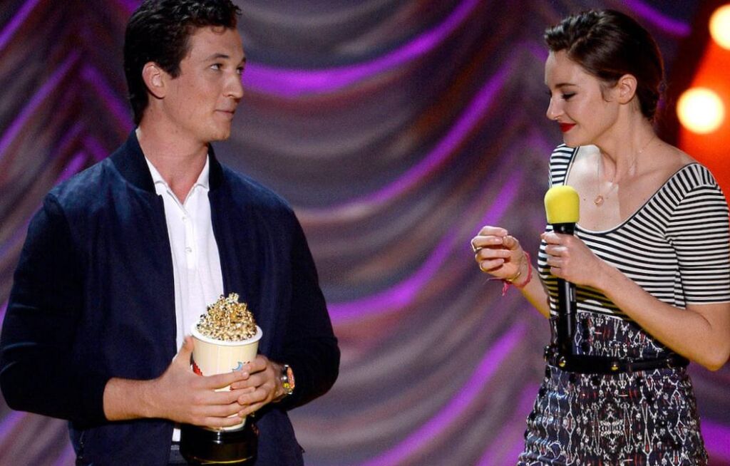 Miles Teller a plaisanté sur Shailene Woodley « vivant dans un arbre » Miles Teller a plaisanté sur Shailene Woodley « vivant dans un arbre »