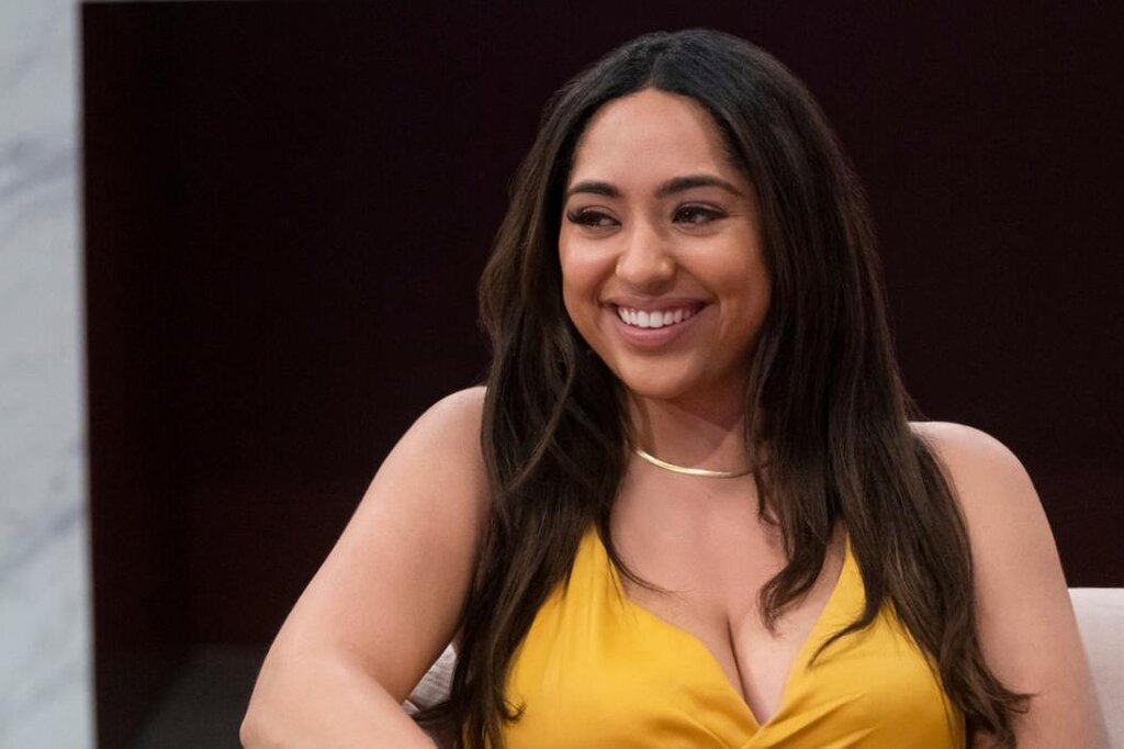 Quelle est l’ethnicité et la race de Bliss Poureetezadi ? Quelle est l’ethnicité et la race de Bliss Poureetezadi ?