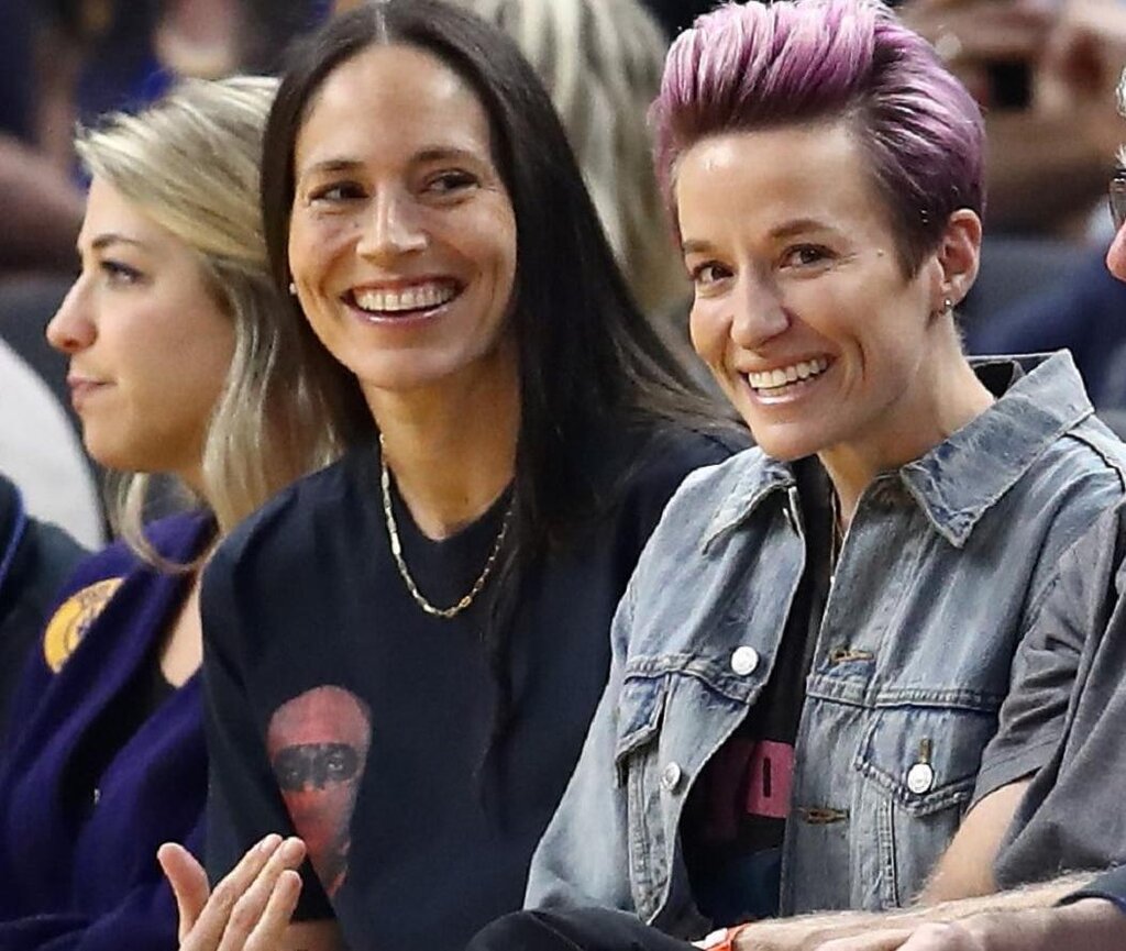À quel point Megan Rapinoe est-elle plus jeune que sa partenaire Sue Bird ?