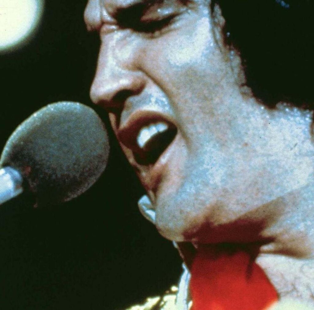 Elvis Presley n’était pas d’humeur à enregistrer « Burning Love »