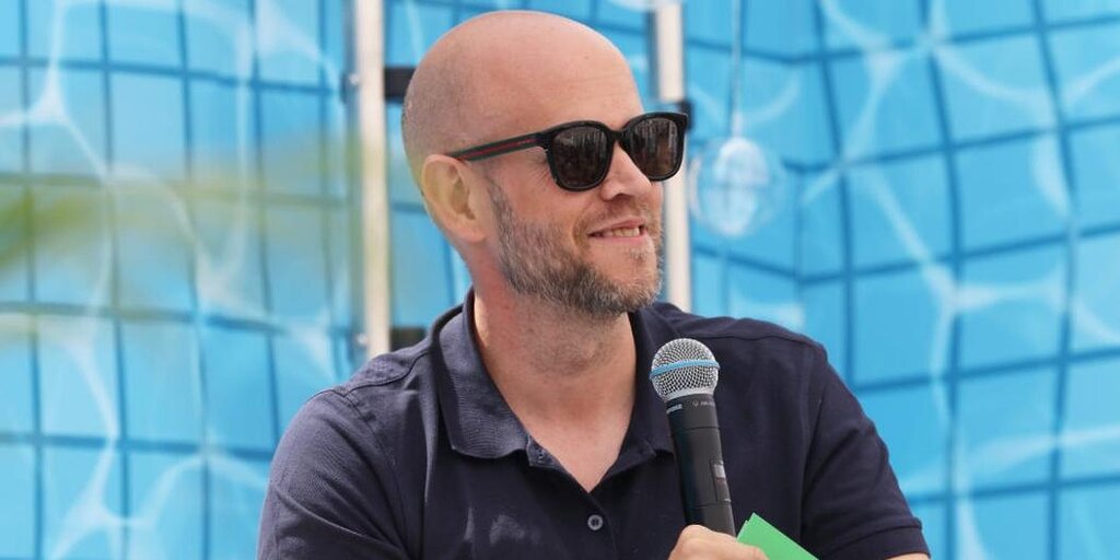 Spotify ne supprimera pas toute la musique générée par l’IA, déclare le PDG