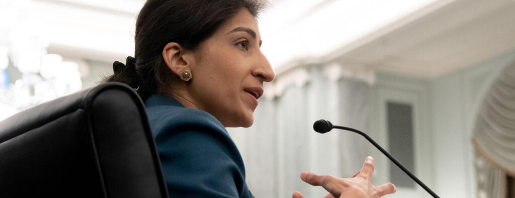 Khan cherche à mettre fin aux « conduites illégales » d’Amazon et se tait sur la rupture (1) Khan cherche à mettre fin aux « conduites illégales » d’Amazon et se tait sur la rupture (1)