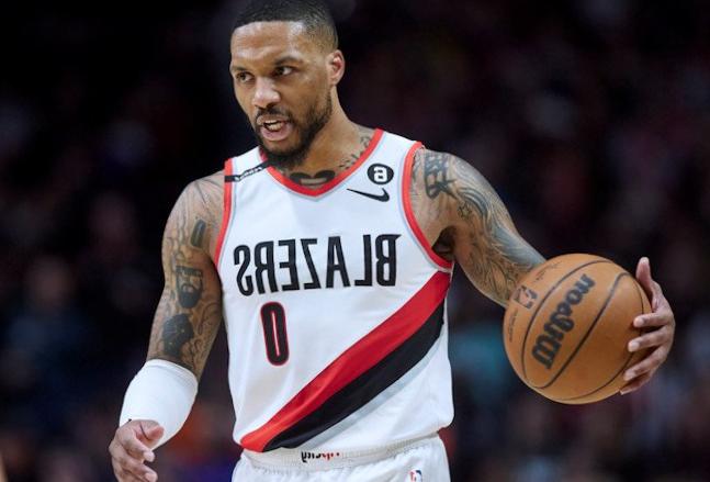 Damian Lillard est passé des Trail Blazers aux Bucks dans le cadre d’un accord à 3 équipes Damian Lillard est passé des Trail Blazers aux Bucks dans le cadre d’un accord à 3 équipes