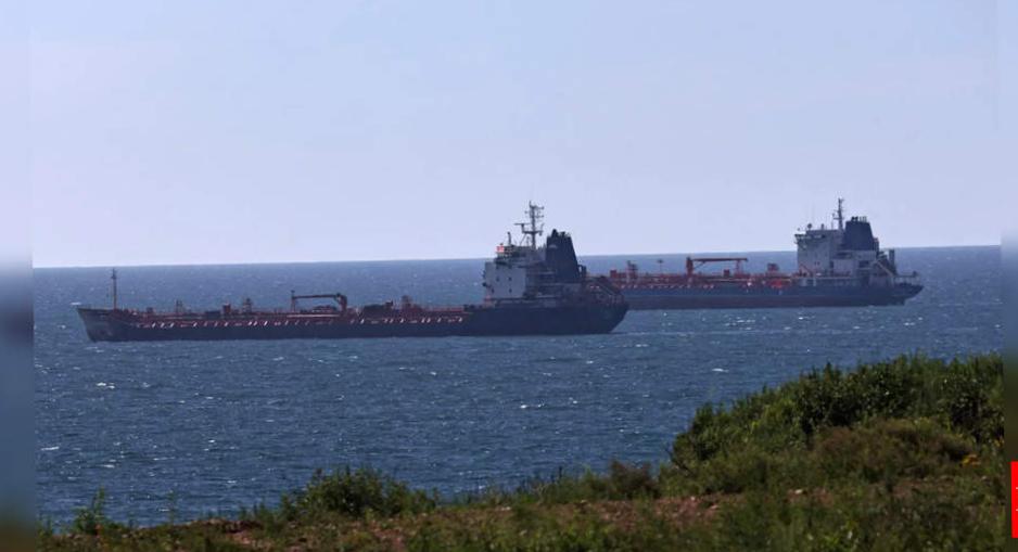 Fausses coordonnées, pétroliers fantômes : comment la Russie transporte du pétrole pour éviter les sanctions du G7 Fausses coordonnées, pétroliers fantômes : comment la Russie transporte du pétrole pour éviter les sanctions du G7