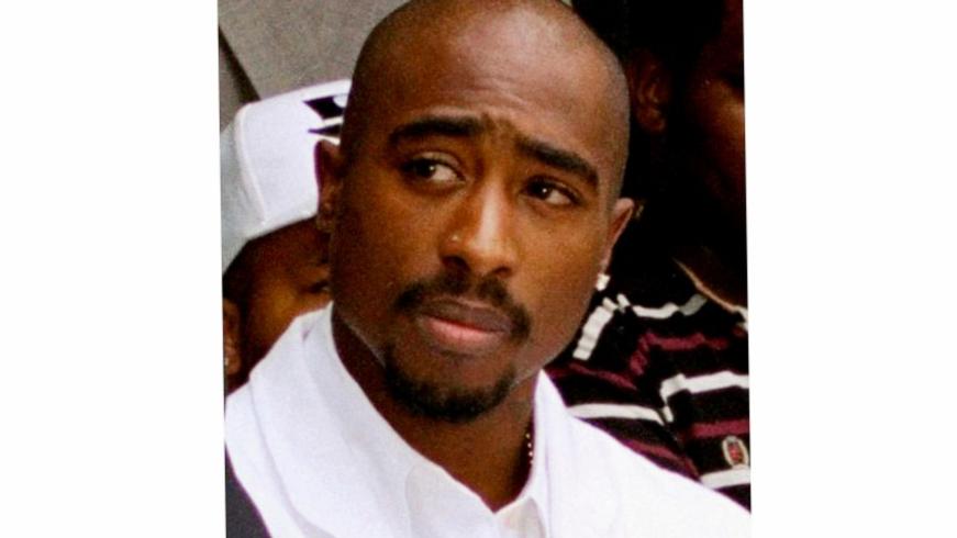 Dernier suspect vivant lors de la fusillade en voiture de Tupac Shakur en 1996, inculpé de meurtre à Las Vegas Dernier suspect vivant lors de la fusillade en voiture de Tupac Shakur en 1996, inculpé de meurtre à Las Vegas