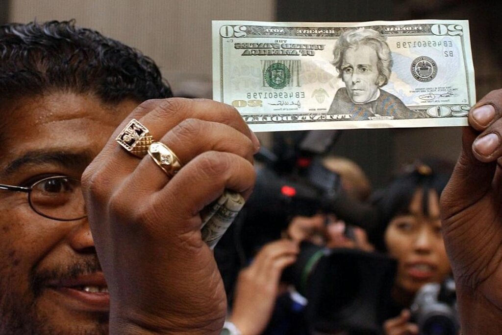 Ce jour-là, le 8 octobre : les États-Unis présentent de nouveaux billets de 20 $ pêche