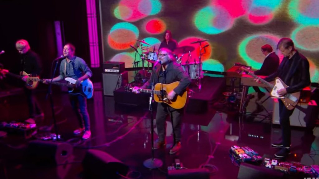 Regardez Wilco interpréter « Evicted » dans « Jimmy Kimmel Live » – Rolling Stone