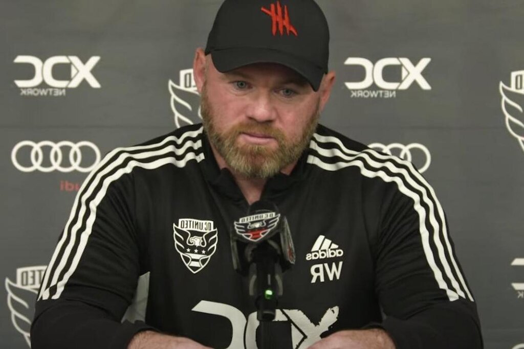 L’icône du football Wayne Rooney embauché pour entraîner Birmingham City, propriété de Tom Brady