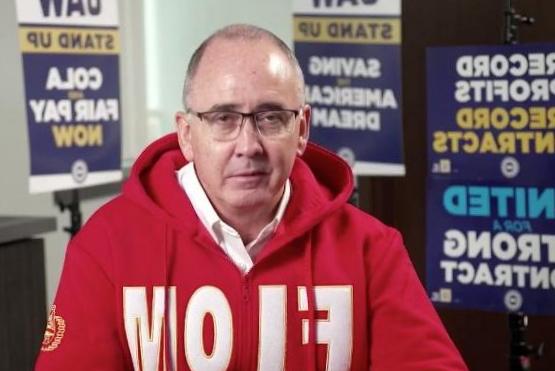 Le président de l’UAW décide de ne pas étendre la grève pour l’instant et appelle à la solidarité Le président de l’UAW décide de ne pas étendre la grève pour l’instant et appelle à la solidarité