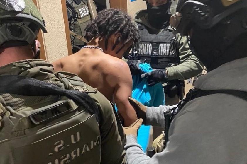 Un adolescent arrêté lors de la fusillade mortelle contre un policier de Philadelphie à l’aéroport Un adolescent arrêté lors de la fusillade mortelle contre un policier de Philadelphie à l’aéroport