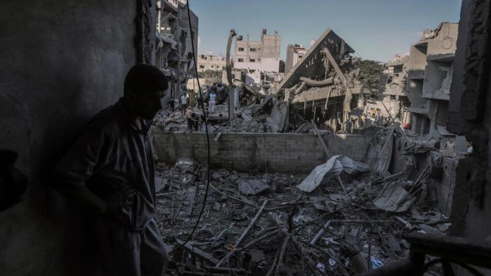 La guerre entre Israël et le Hamas fait rage, la crise humanitaire à Gaza se poursuit La guerre entre Israël et le Hamas fait rage, la crise humanitaire à Gaza se poursuit